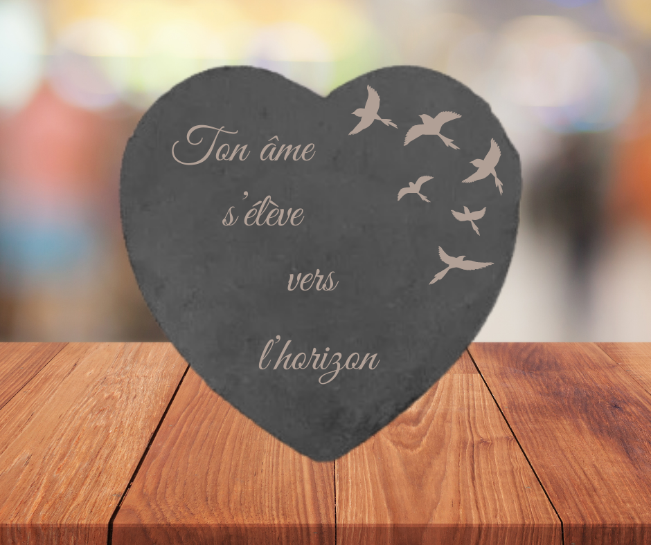 ❤️ Ardoise funéraire en forme de cœur – Motifs Oiseaux en vol