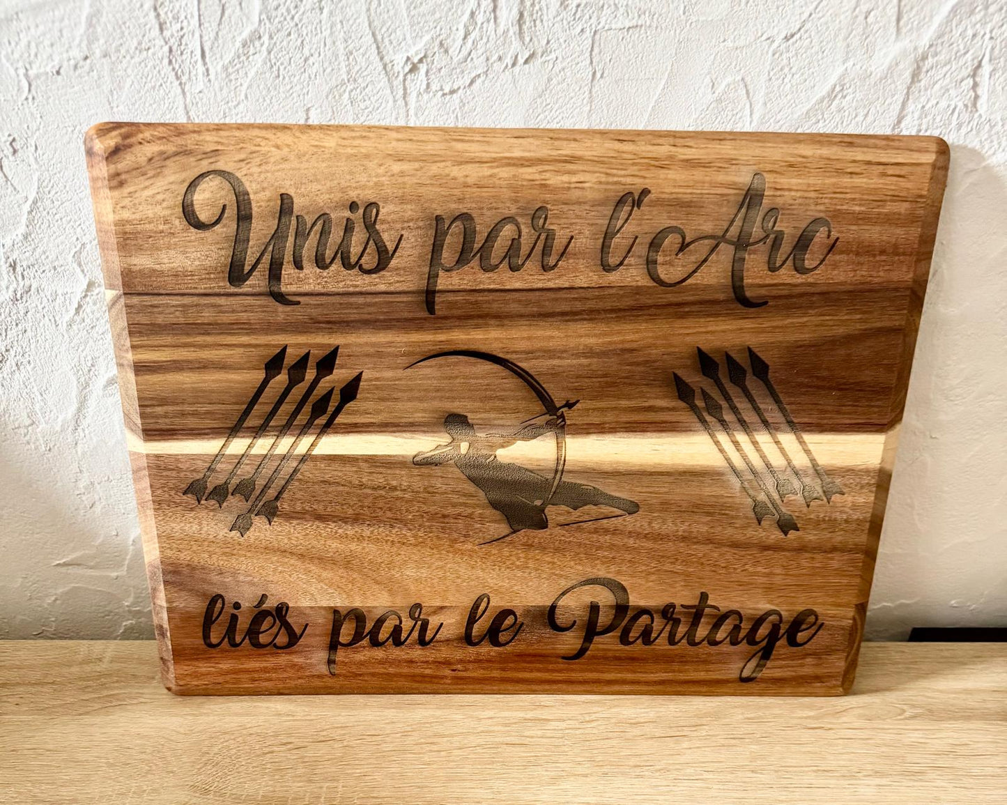 đč Planche en Bois GravĂ©e - Collection "Tir Ă l'Arc & ApĂ©ro"