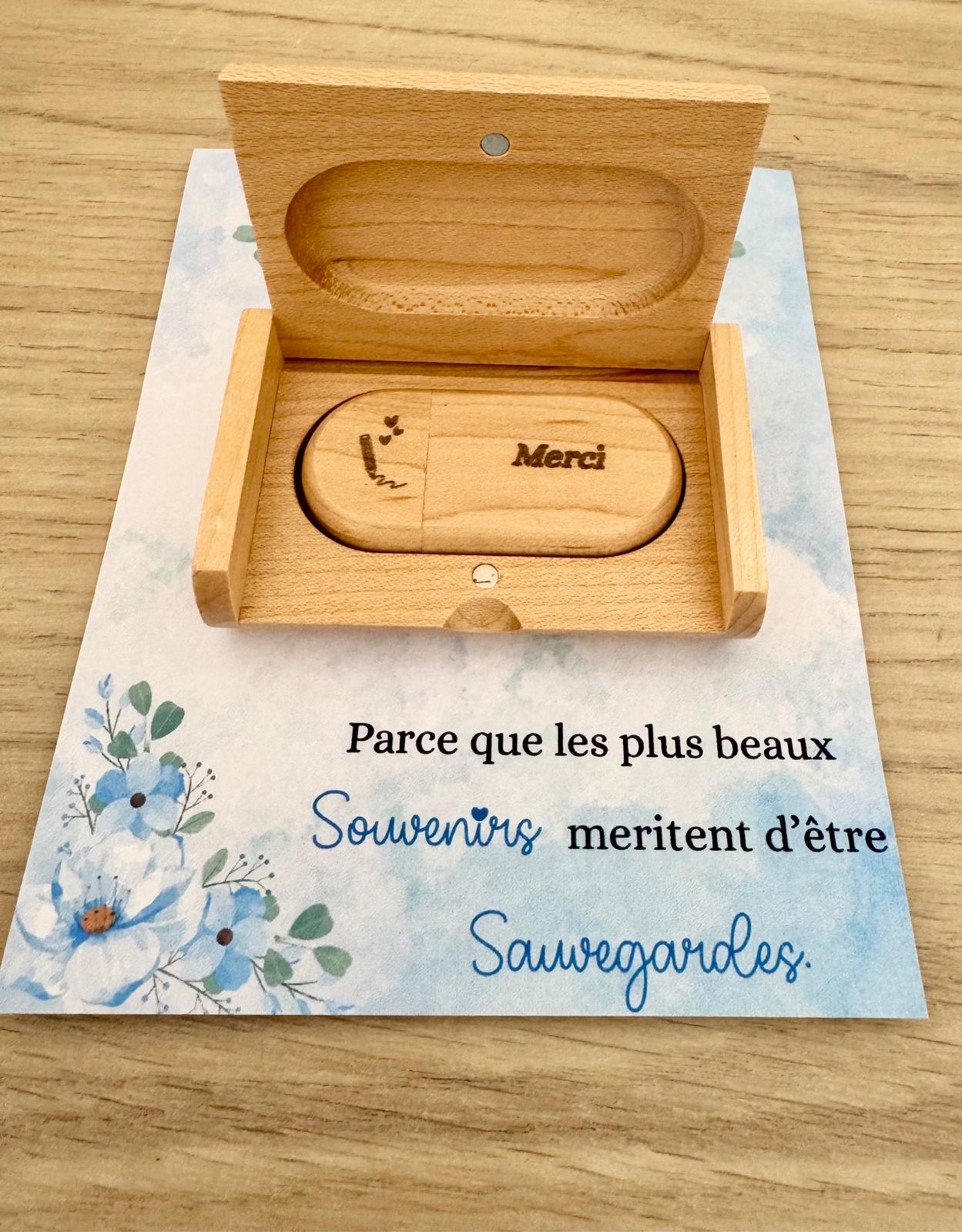 💾 Clé USB 8Go – Avec ou sans boîte souvenir gravée 🌸
