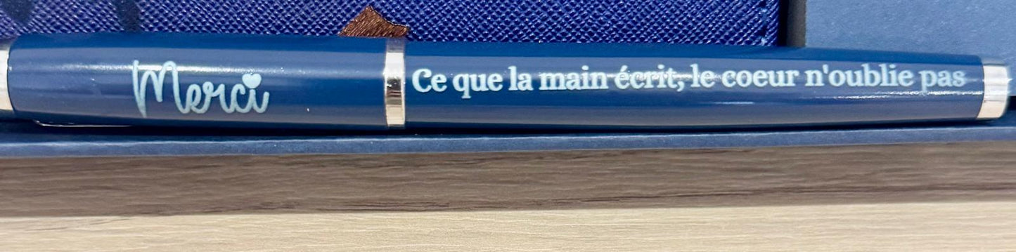 ✨ Coffret Cadeau "Merci" – Carnet & Stylo Gravés avec Boîte Message
