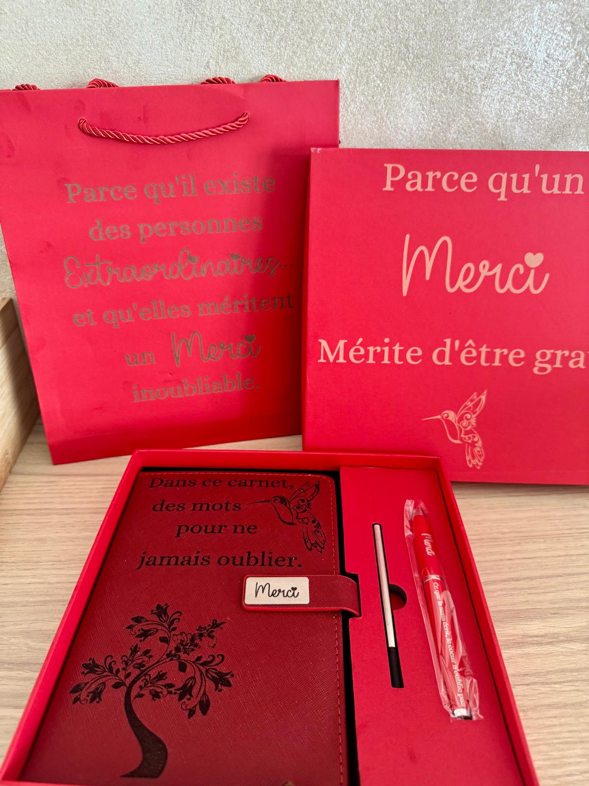 ✨ Coffret Cadeau "Merci" – Carnet & Stylo Gravés avec Boîte Message