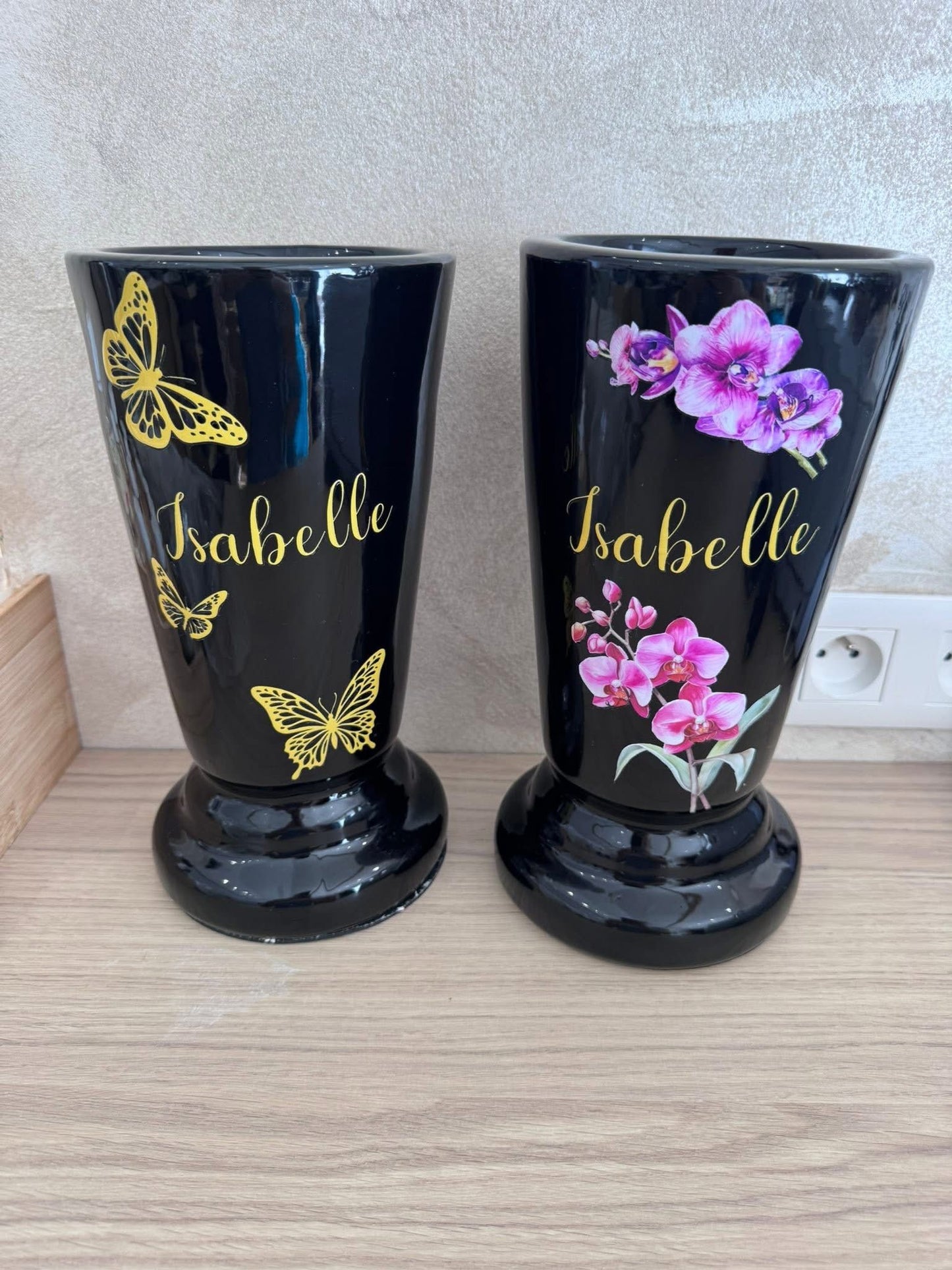 Personnalisation de vase funéraire avec vase