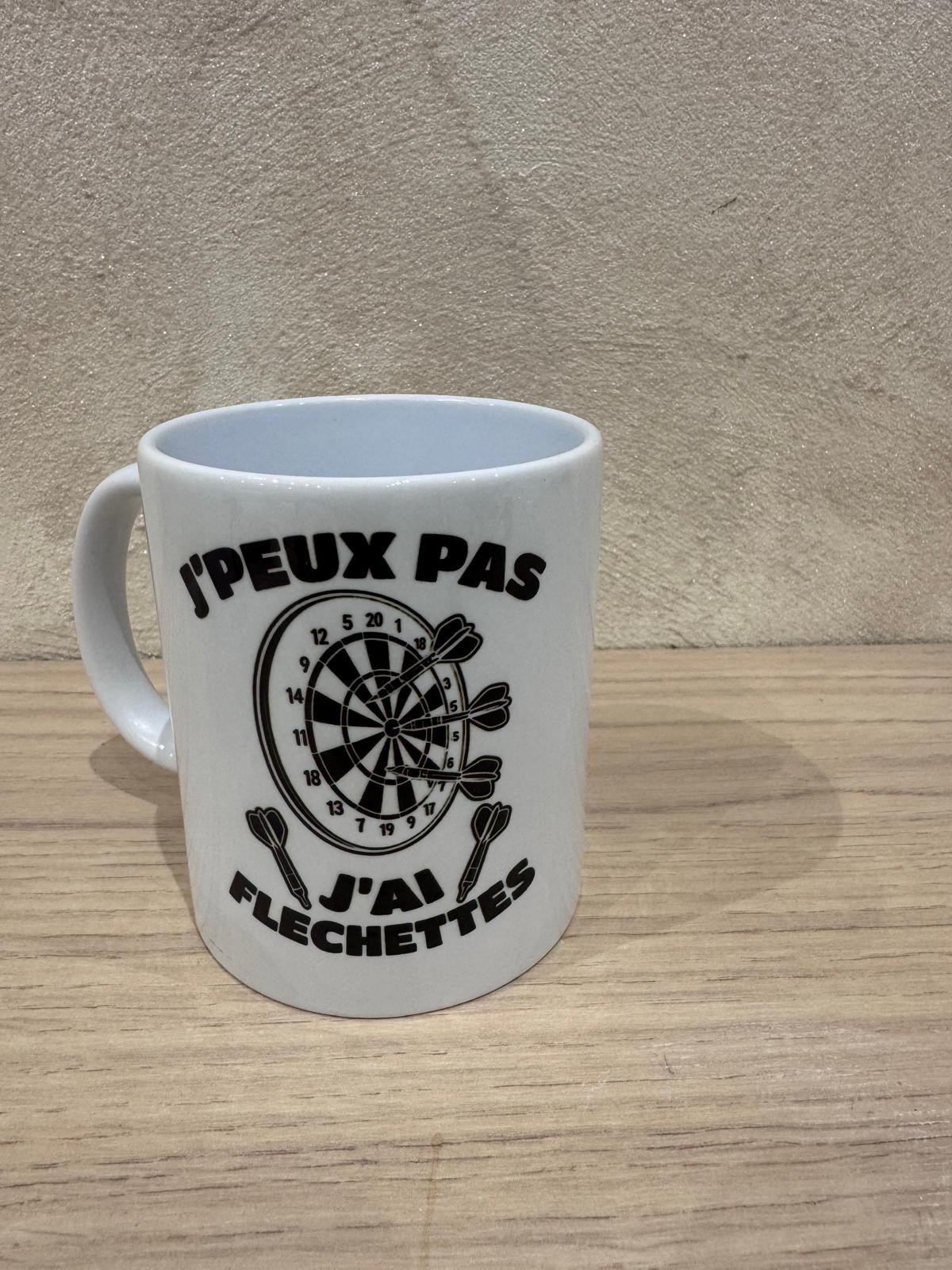 ☕ Mug « J’peux pas, j’ai fléchettes »