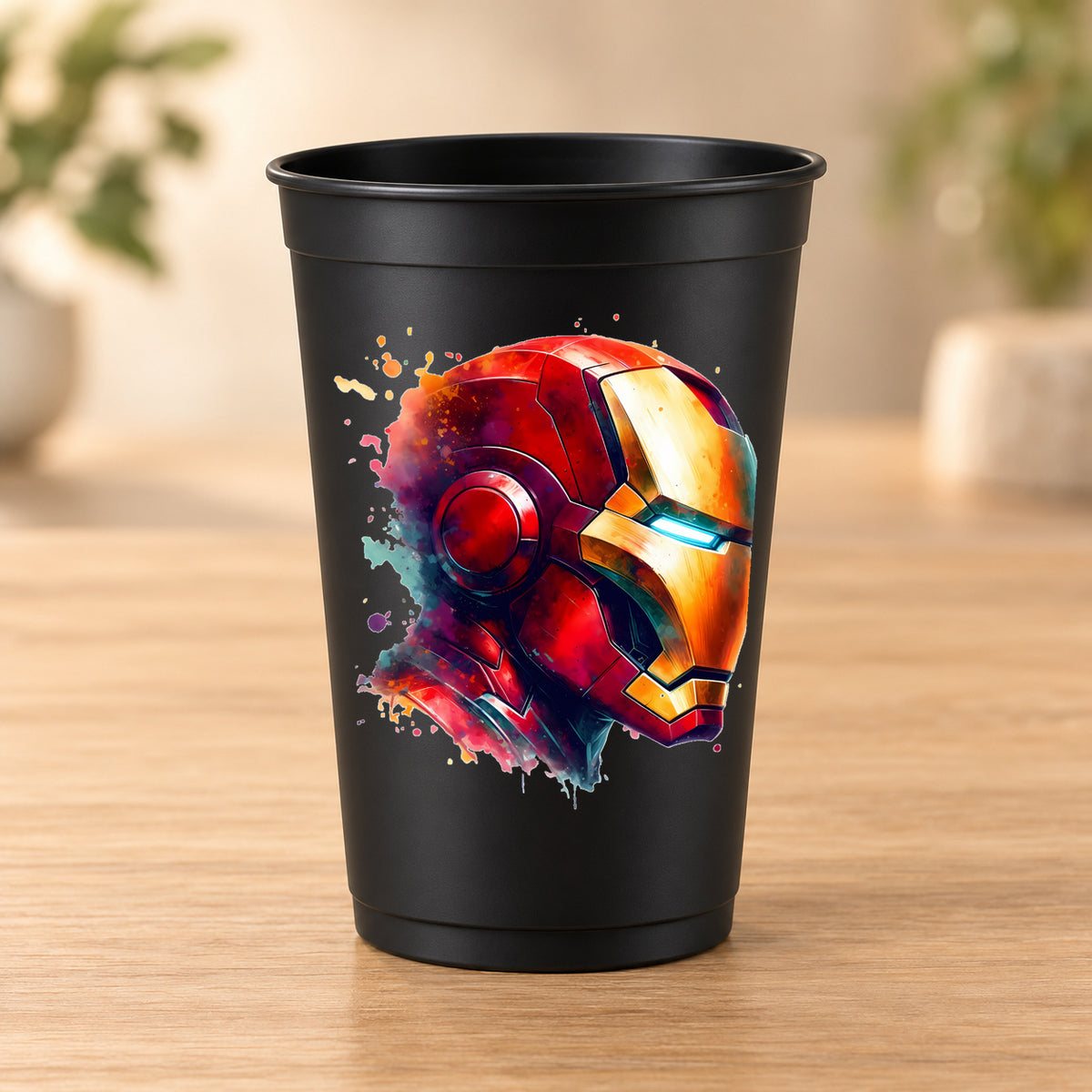 Gobelet noir Iron Man - Portrait splash profil complet et centré
