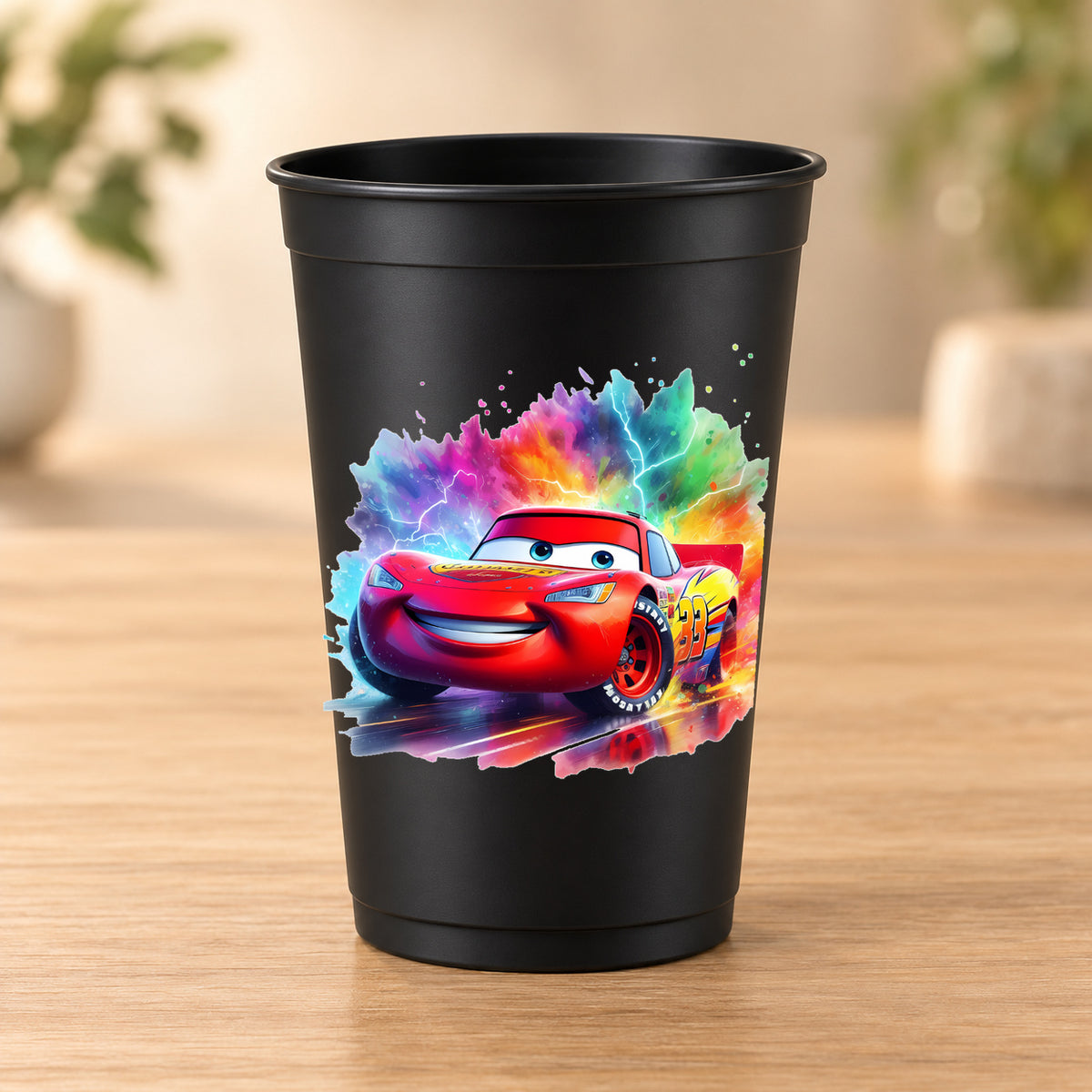 Gobelet noir Cars - Flash McQueen course splash color