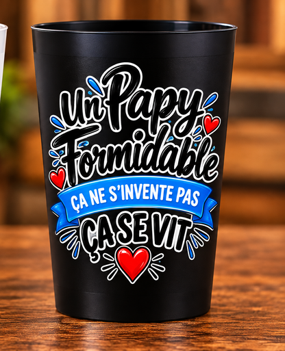Gobelet Papy formidable – Ça ne s’invente pas, ça se vit – Noir