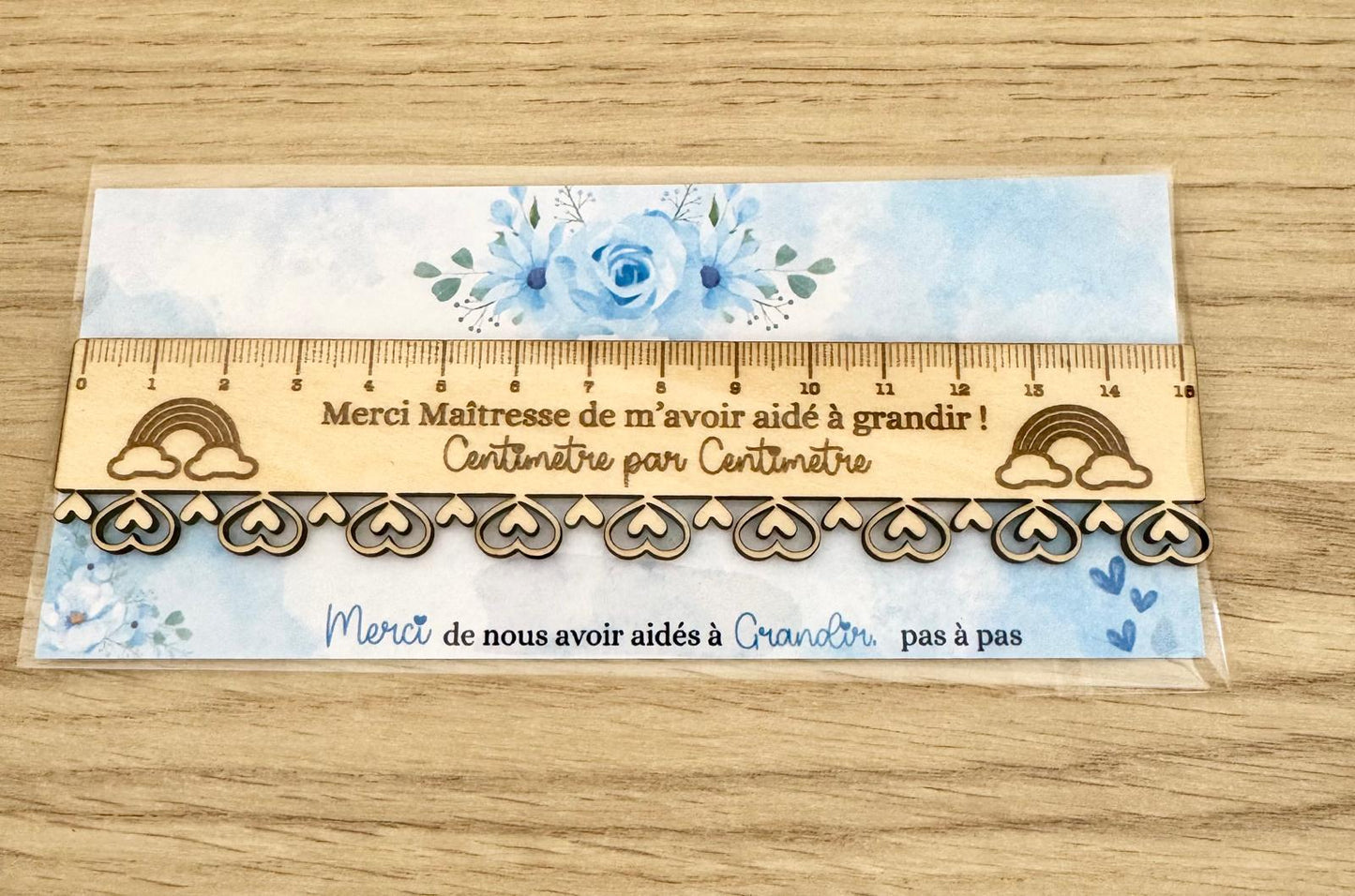 🪵 Règle en bois personnalisée – Cadeau pour Maîtresse