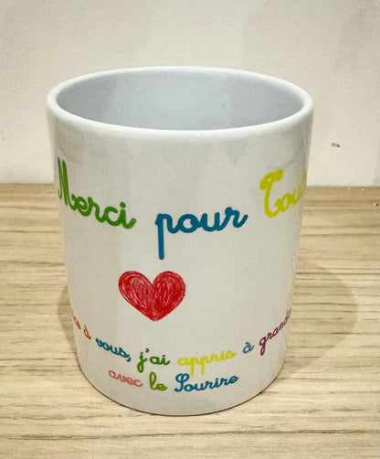 Mug Cadeau Personnalisé – “Merci” avec Motifs Floraux ou Enfantins 🌸🌈
