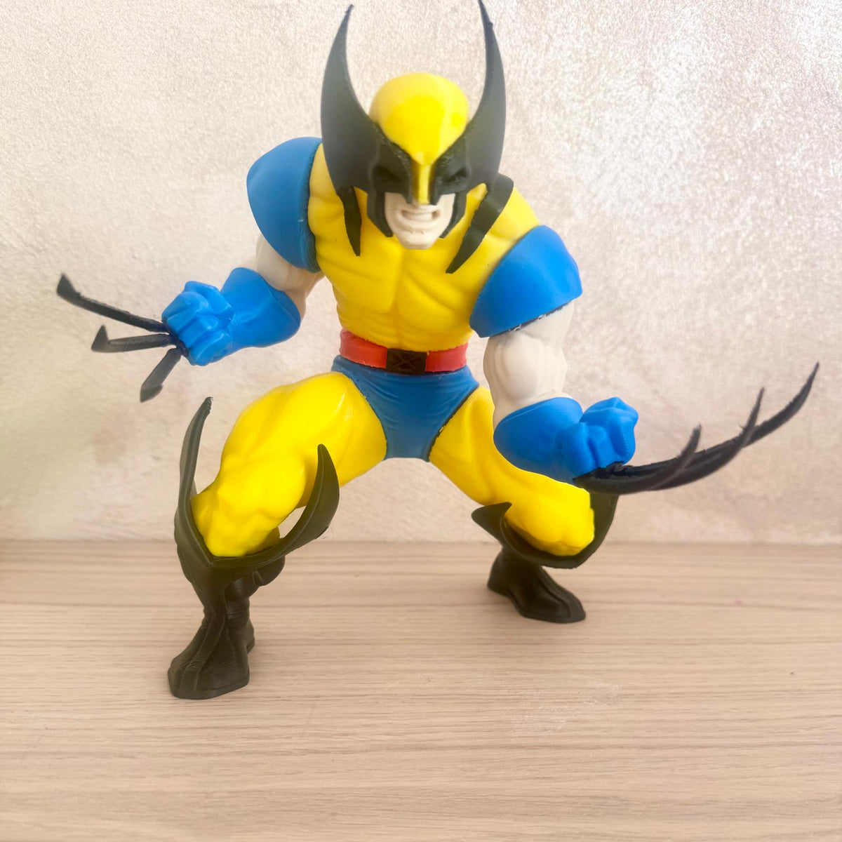Figurine Wolverine imprimée en 3D – autre angle