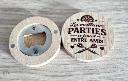 Décapsuleur aimanté en bois – gravure fléchettes