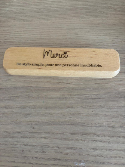Coffret stylo en bois gravé « Merci, écrit du fond du cœur »