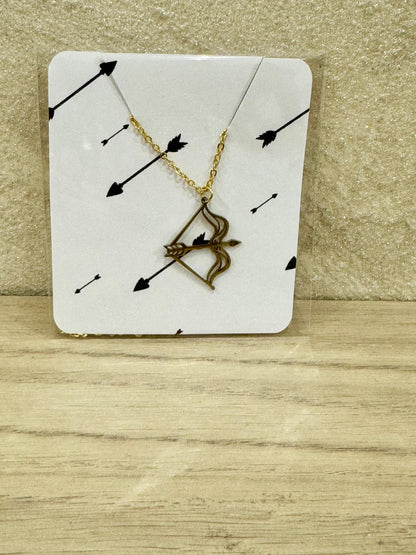 Collier “Arc & Flèche” – L’élégance d’une passion